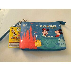 2024 Disney Parks Mickey & Minnie Play in Park Light Up Wristlet Wallet W1